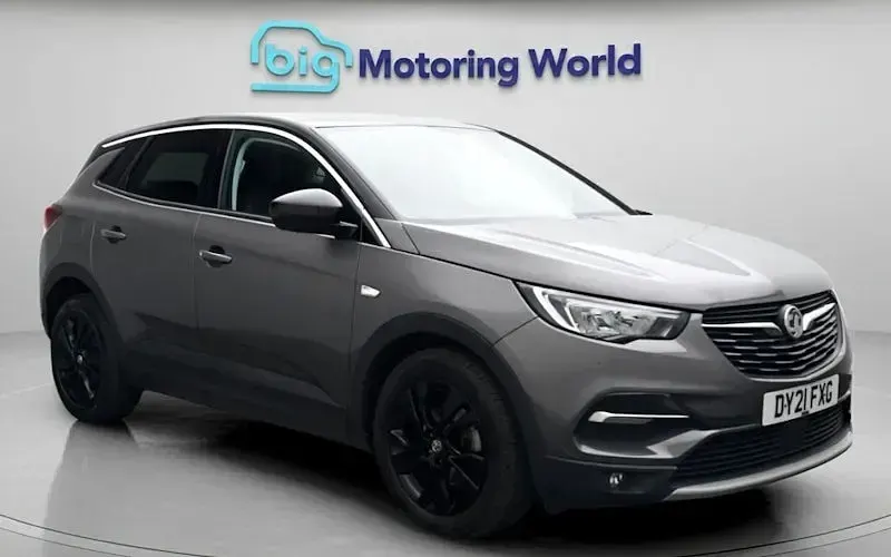 Used Vauxhall Grandland X SRi 131 HP (96 kW) 2021 SUV