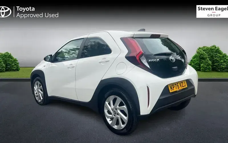 Used Toyota Aygo X PURE 72 HP (52 kW) 2025 SUV