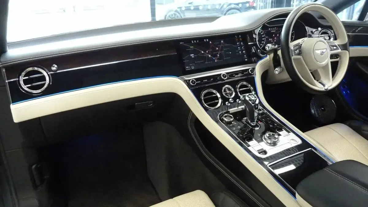 Used Bentley Continental 635 HP (467 kW) 2020 Grey Coupe