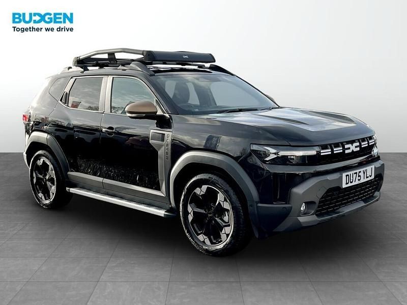 Black Used 2025 Dacia Duster Extreme Hatchback | £25,991 (Fair price) - Image 1/4