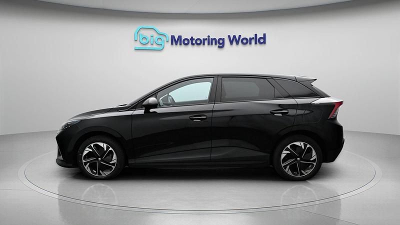 Usado MG MG4 EV Trophy 319 kW (435 HP) 2023 Preto Citadino