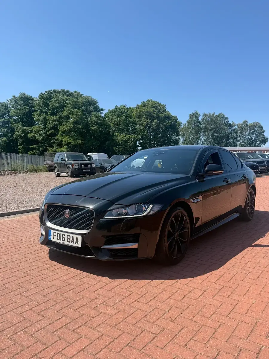 Used Jaguar XF R-Sport 180 HP (132 kW) 2016 Black Sedan