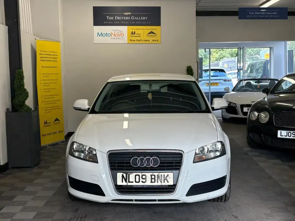 Used Audi A3 102 HP (75 kW) 2009 White Hatchback