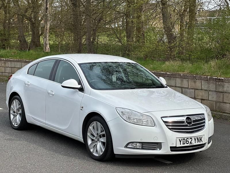 Used Vauxhall Insignia SRi 2012 White Hatchback