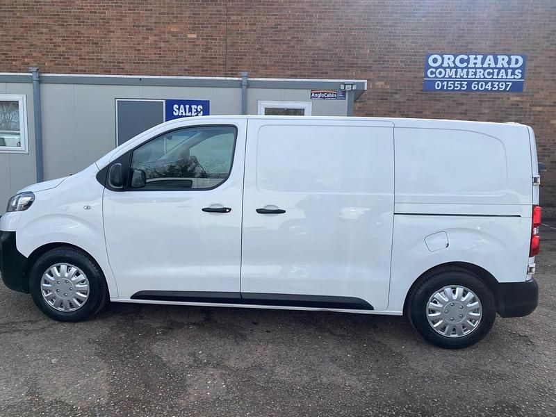 Used Citroën Dispatch 2022 White MPV