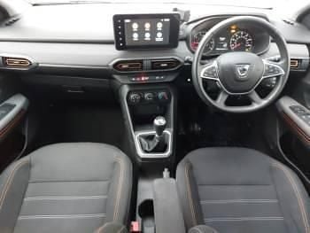 Used Dacia Sandero Comfort 91 HP (66 kW) 2022 Red Hatchback