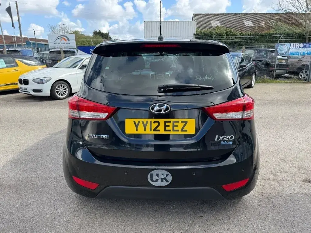Used Hyundai ix20 Style 90 HP (66 kW) 2012 Black Hatchback