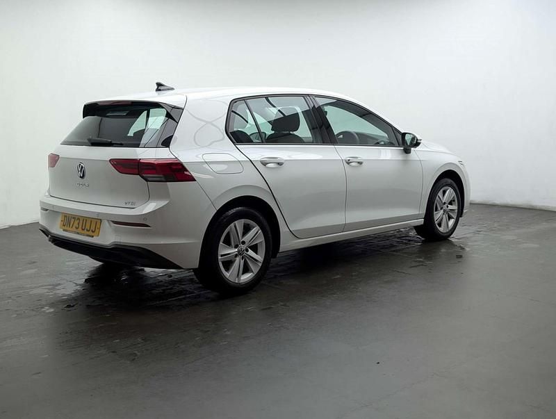 Used VW Golf VIII Life 110 HP (80 kW) 2023 White Hatchback
