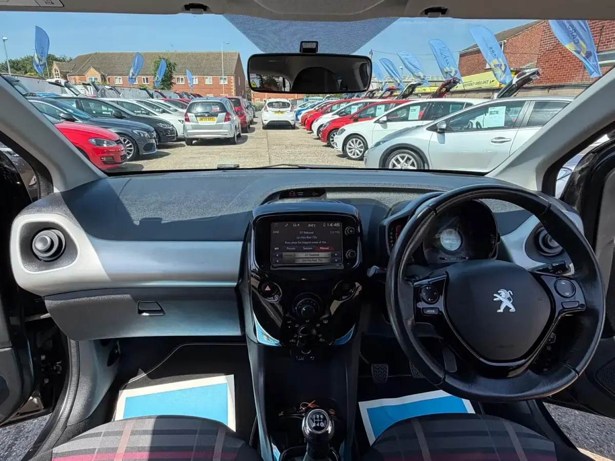 Used Peugeot 108 Allure 82 HP (60 kW) 2014 Black Hatchback