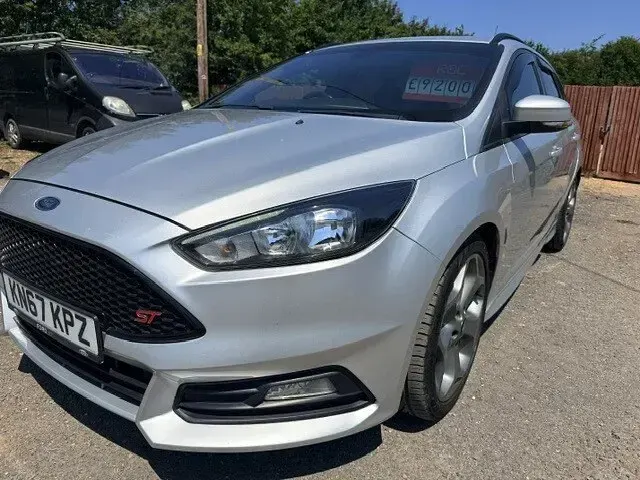 Used Ford Focus ST 185 HP (136 kW) 2017 Silver Estate