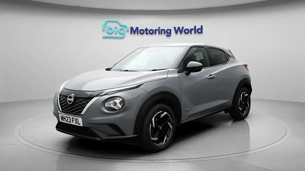 Usado Nissan Juke N-Connecta 143 CV (105 kW) 2023 Gris SUV