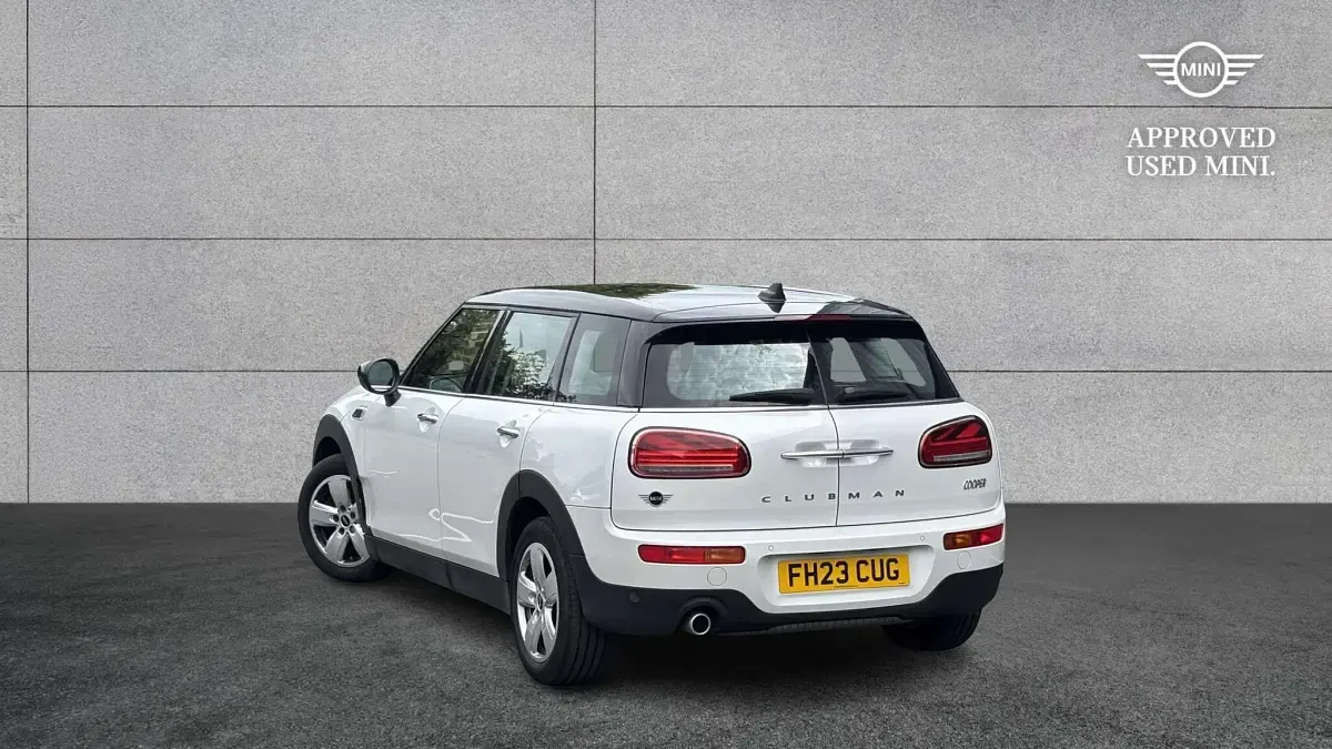 Used Mini Cooper Clubman Classic 134 HP (98 kW) 2023 White Estate