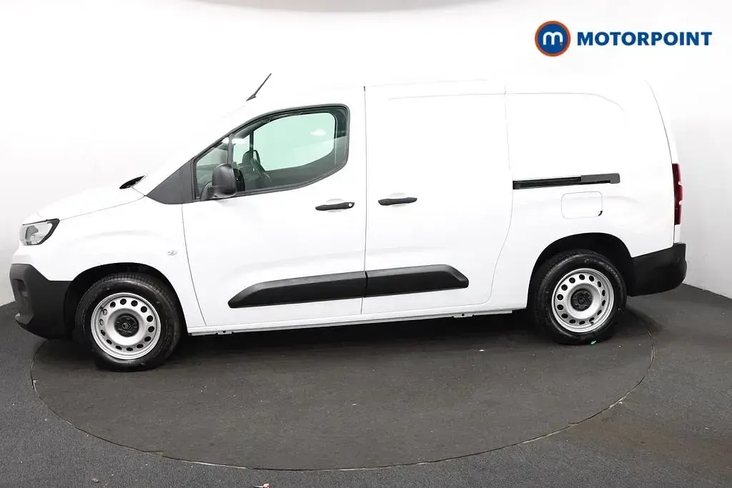 New Citroën Berlingo 100 HP (73 kW) 2026 White MPV