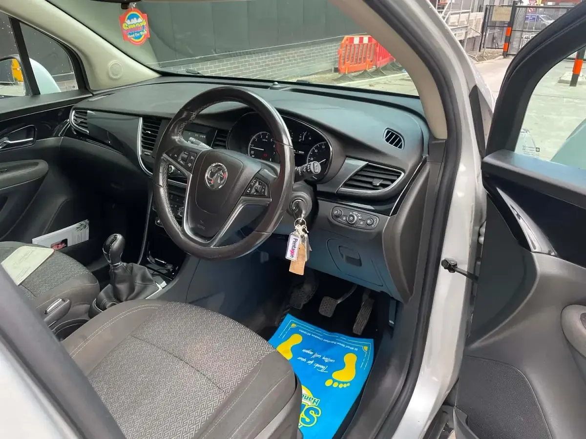 Used Vauxhall Mokka X Active 140 HP (102 kW) 2019 Silver SUV