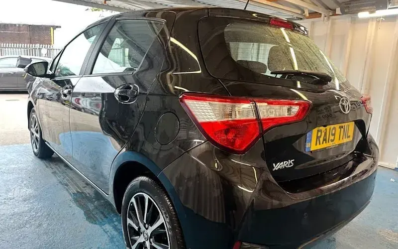 Used Toyota Yaris 111 HP (81 kW) 2019 Black Hatchback