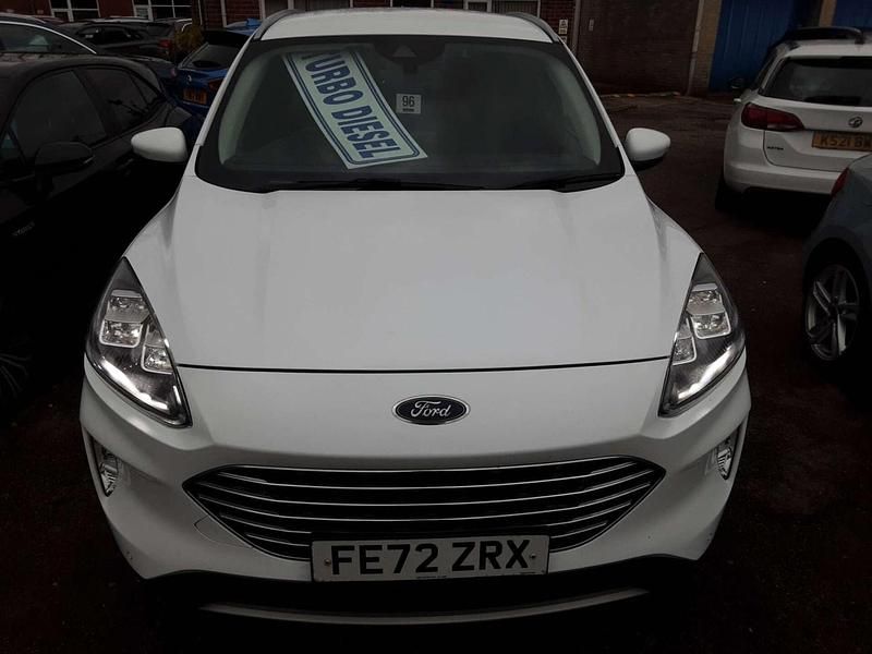Used Ford Kuga Titanium 150 HP (110 kW) 2022 White SUV