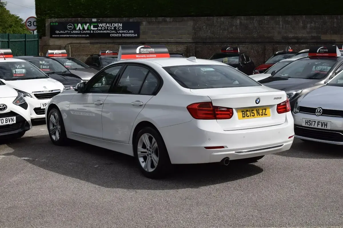 Used BMW 320 Sport Line 2015 White Sedan