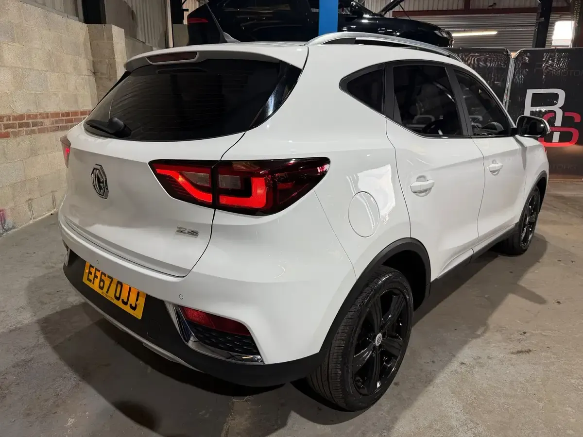 Used MG ZS Exclusive 111 HP (81 kW) 2017 White SUV