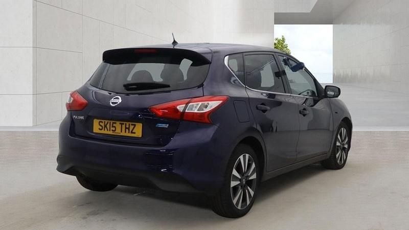 Used Nissan Pulsar Tekna 110 HP (80 kW) 2015 Blue Hatchback