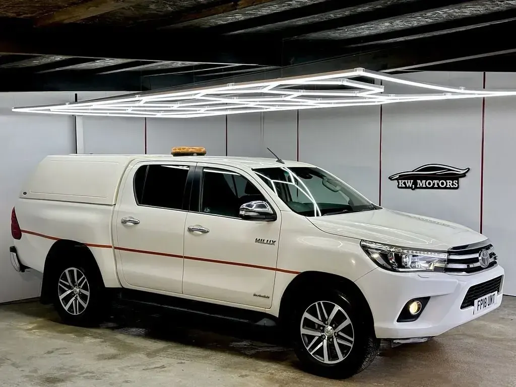 Używany Toyota HiLux 150 KM (110 kW) 2018 Biały Pickup