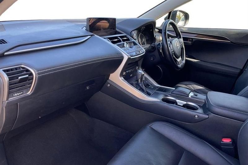 Used Lexus NX300h 197 HP (144 kW) 2019 Black SUV