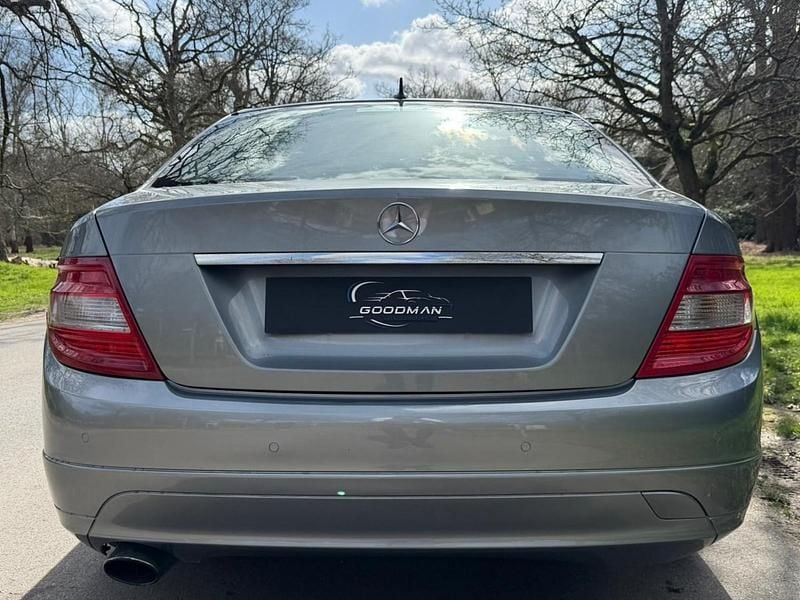 Used Mercedes C180 Executive 156 HP (114 kW) 2011 Silver Sedan