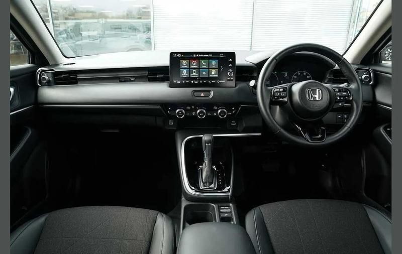 Used Honda HR-V Advance 128 HP (94 kW) 2024 Beige SUV