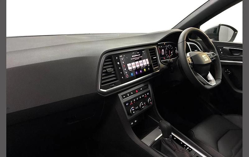 Novo Seat Ateca Black Edition 150 HP (110 kW) 2026 Cinzento SUV