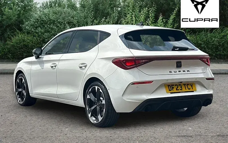 Used Cupra Leon VZ1 310 HP (228 kW) 2023 White Hatchback