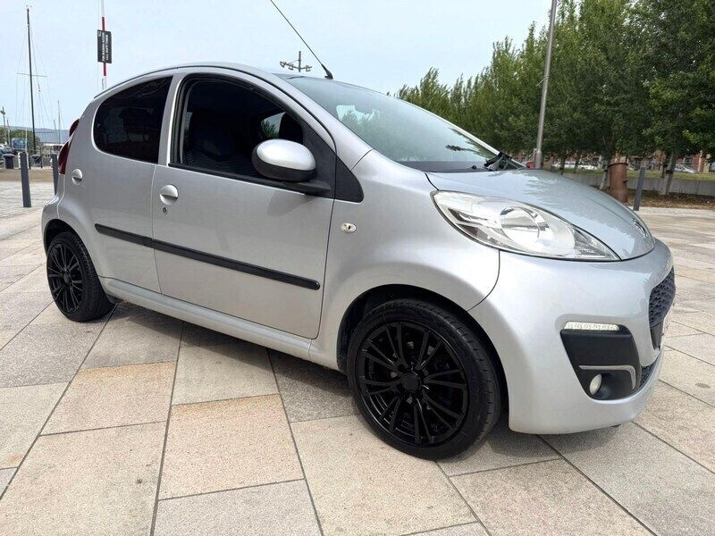 Silver Used 2013 Peugeot 107 Allure Hatchback | £2,990 (Fair price) - Image 1/4