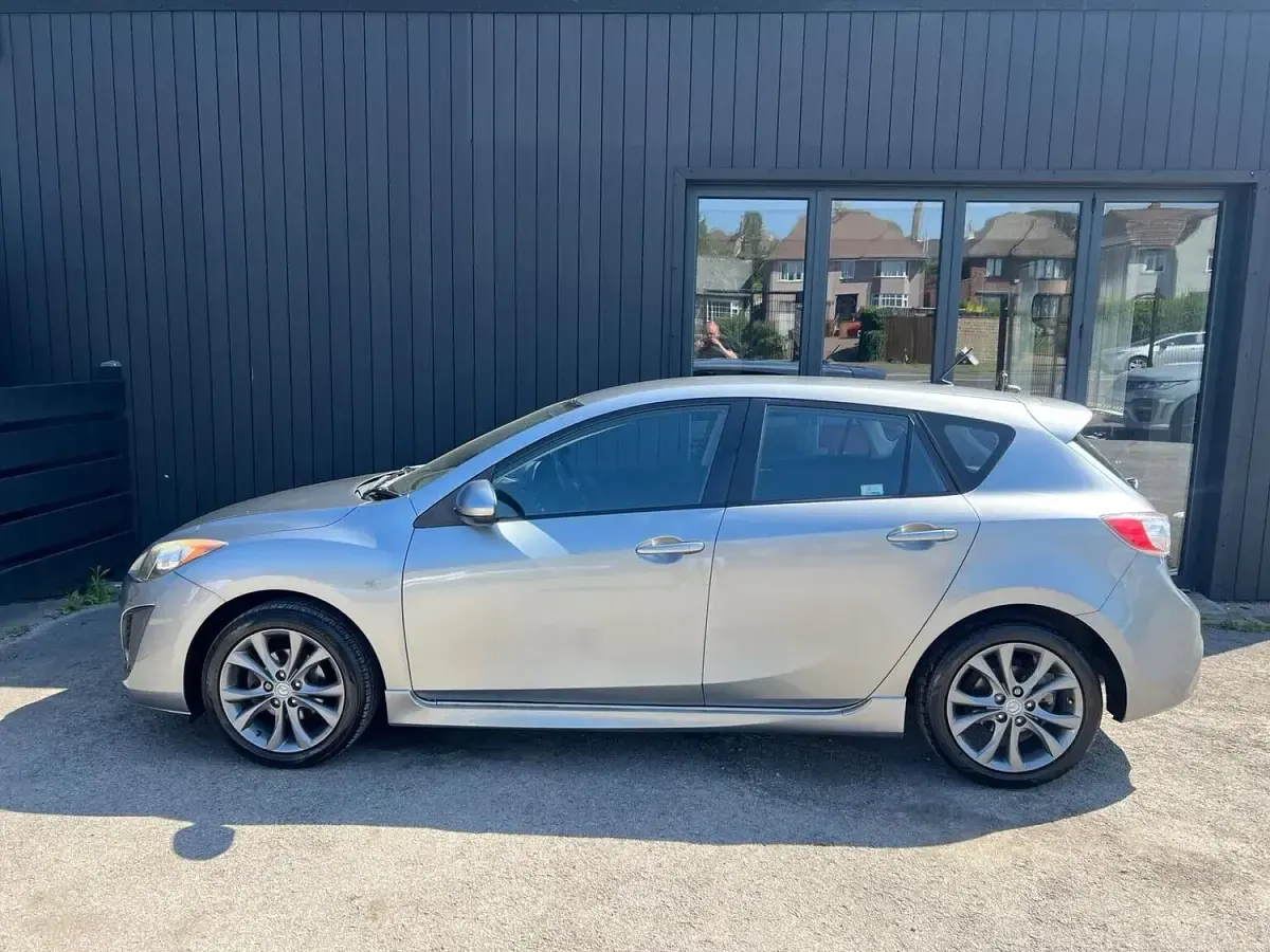 Used Mazda 3 105 HP (77 kW) 2010 Silver Hatchback