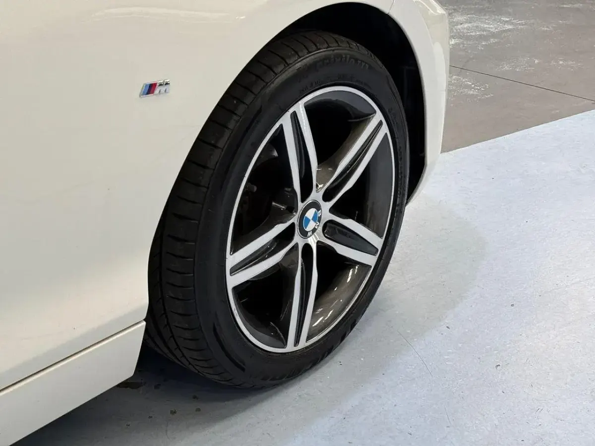 Used BMW 218 Sport Line 148 HP (108 kW) 2017 White Cabriolet