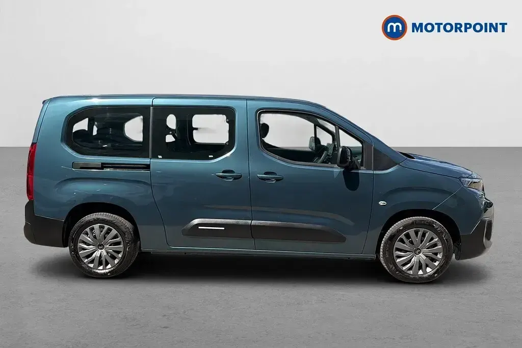 Used Citroën e-Berlingo 100 kW (136 HP) 2024 Blue MPV
