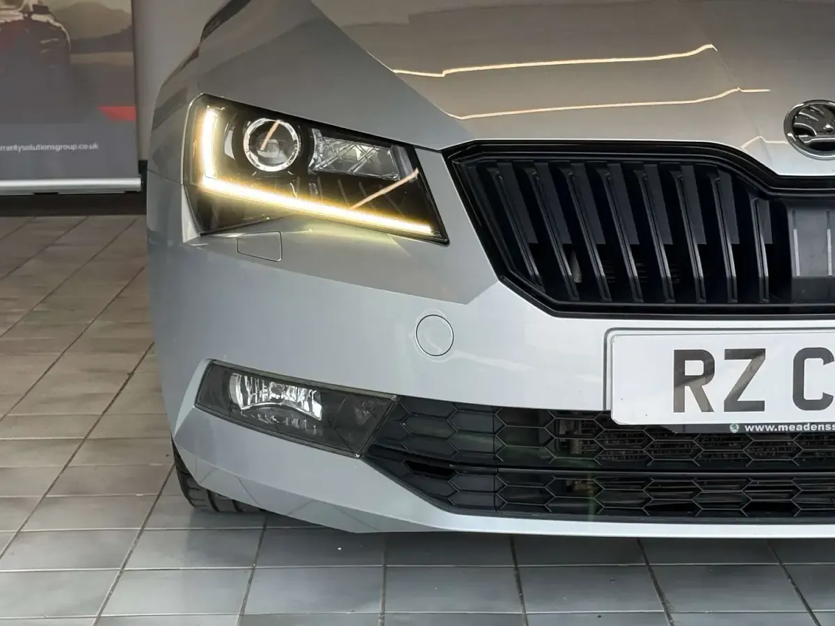 Used Skoda Superb SportLine 190 HP (139 kW) 2017 Silver Estate