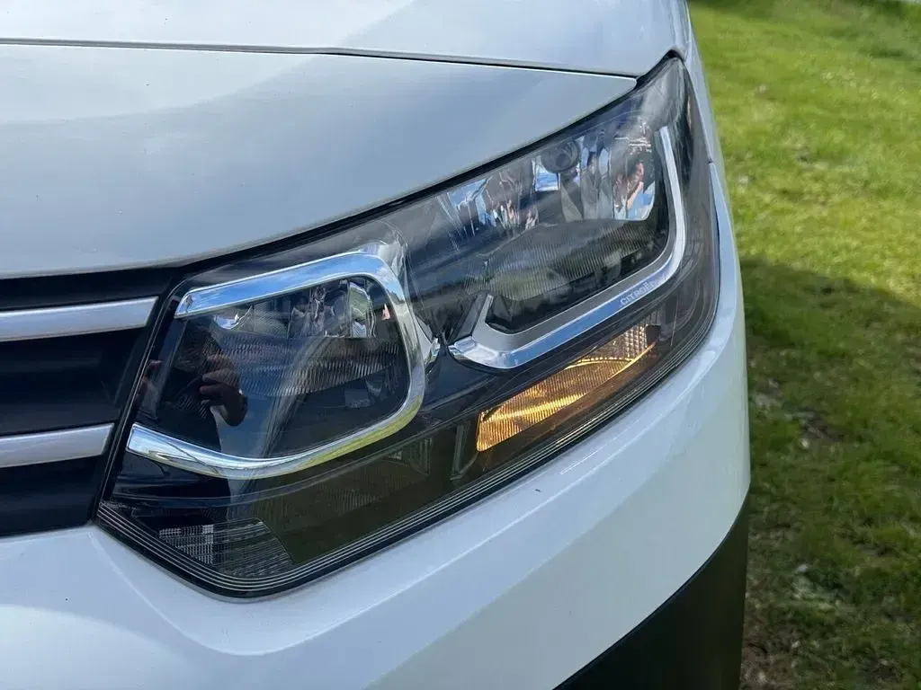 Used Citroën Berlingo 100 HP (73 kW) 2020 White MPV