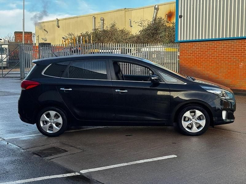Used Kia Carens 2015 Black MPV