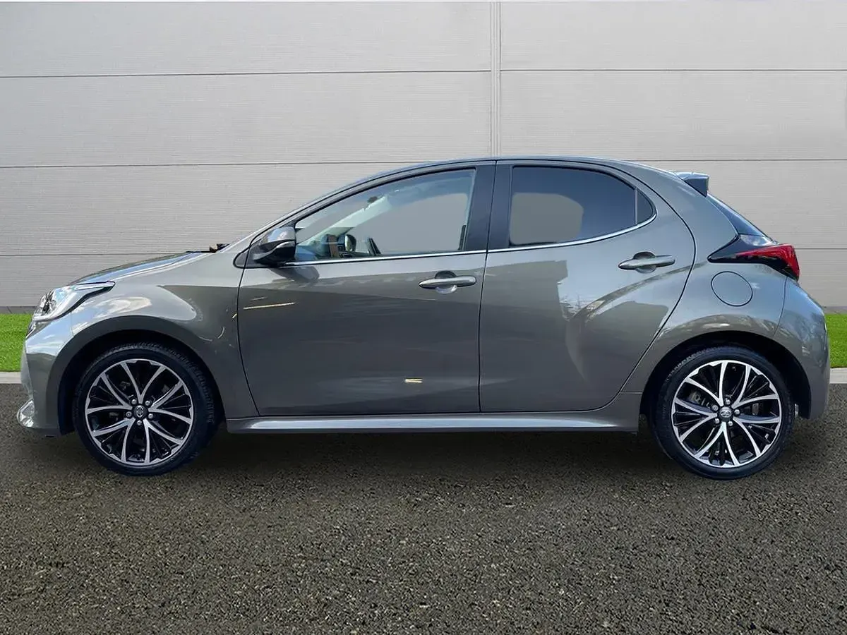 Used Toyota Yaris 116 HP (85 kW) 2022 Bronze Hatchback