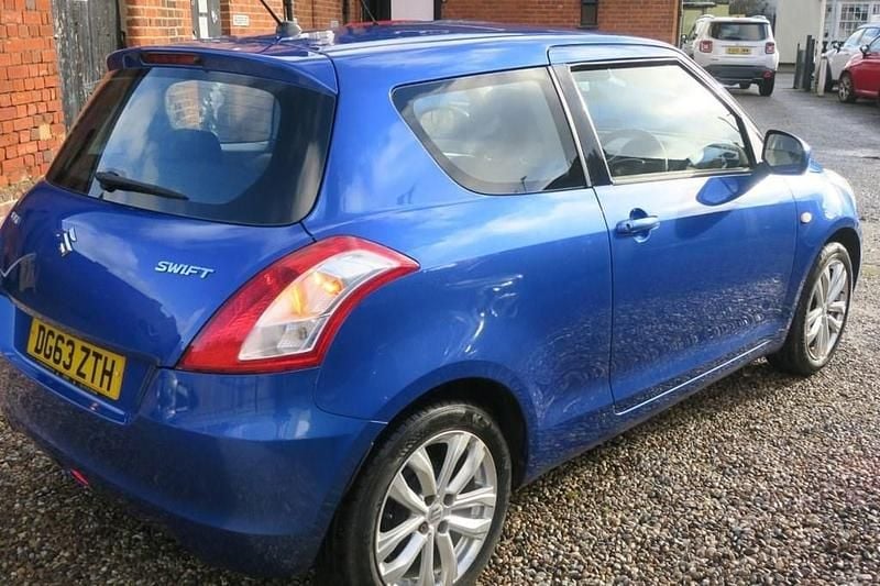Used Suzuki Swift SZ3 94 HP (69 kW) 2013 Blue Hatchback