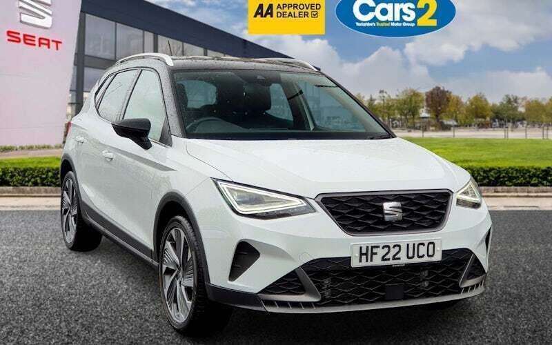 Used 2025 Seat Arona FR Sport SUV | £17,990 (Fair price) - Image 1/4