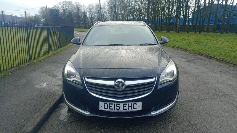 Used Vauxhall Insignia Design Edition 140 HP (102 kW) 2015 Black Estate