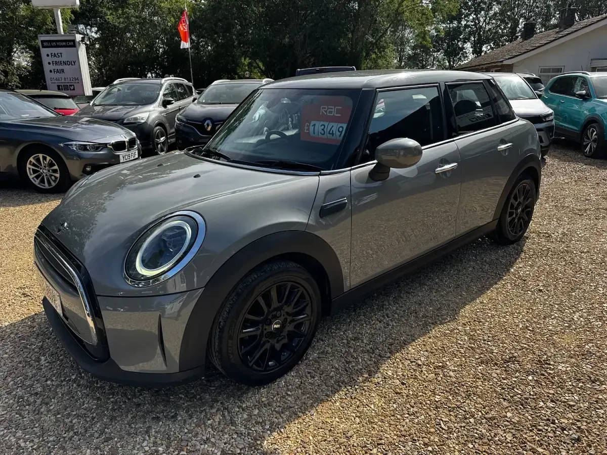 Used Mini Cooper Classic 134 HP (98 kW) 2021 Grey Hatchback