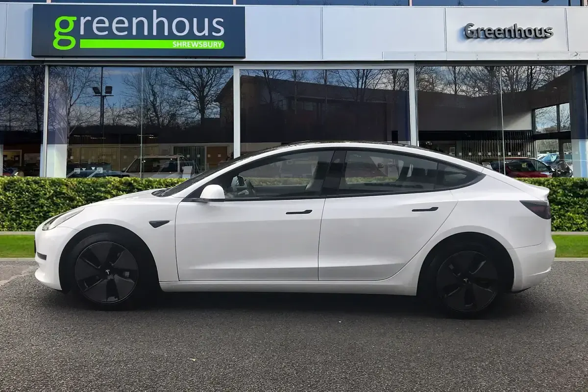 Used Tesla Model 3 Long Range AWD 11 kW (15 HP) 2021 White Sedan
