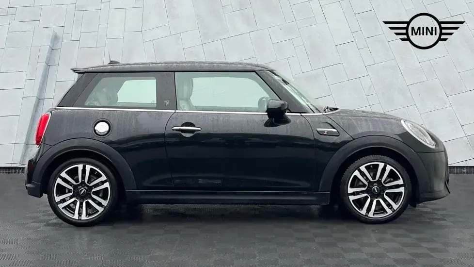 Second-hand Mini Cooper S Exclusive 178 CP (130 kW) 2022 Negru Hatchback