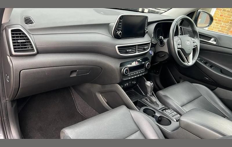 Used Hyundai Tucson Premium 174 HP (127 kW) 2018 Grey SUV