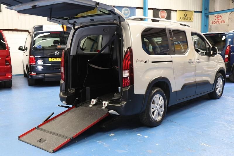 Beige Used 2021 Peugeot Rifter Allure Premium MPV | £21,450 (Fair price) - Image 1/4