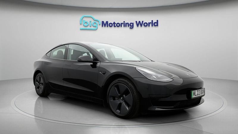Used Tesla Model 3 Standard Range Plus 222 kW (302 HP) 2021 Black Sedan