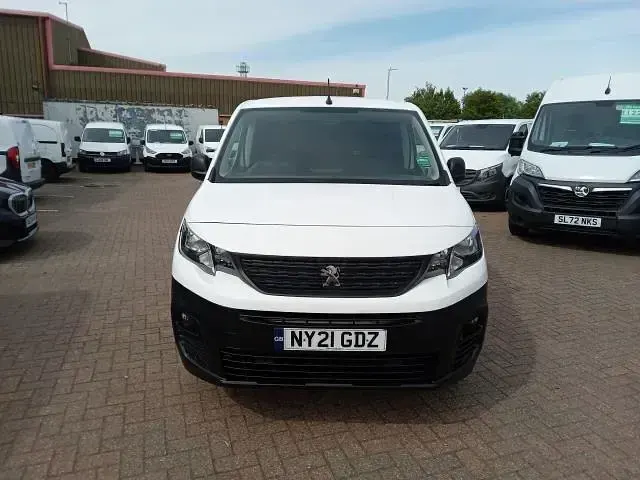 Used Peugeot Partner 2021 White MPV