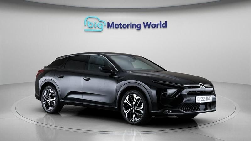 Black Used 2022 Citroën C5 X PureTech Sedan | £16,000 (Fair price) - Image 1/4
