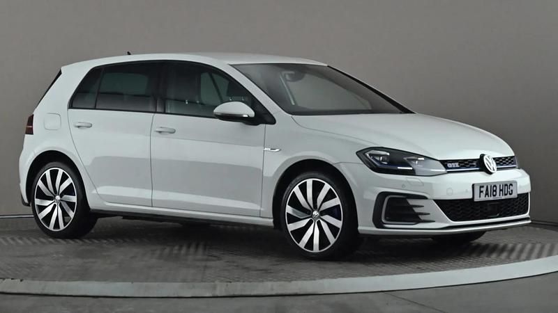 Used VW Golf VII Advance 204 HP (150 kW) 2018 White Hatchback