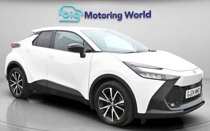 Used Toyota C-HR Design 140 HP (102 kW) 2026 SUV